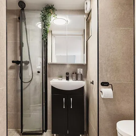 Cozy, Self-Check In, Free Wifi * برغن